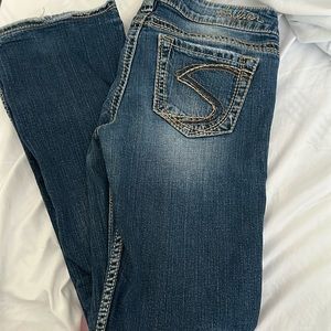 Silver jeans W 28/L33. Newish no stains smoke free